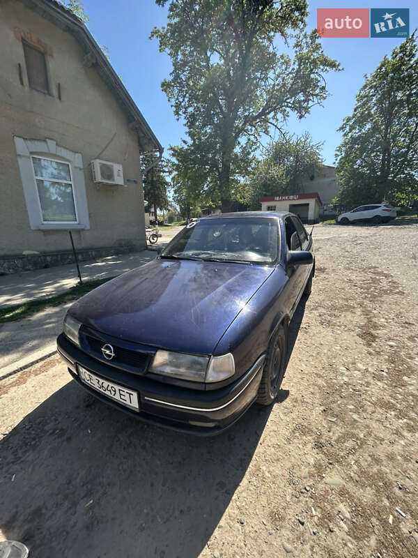 Седан Opel Vectra 1995 в Кицмани