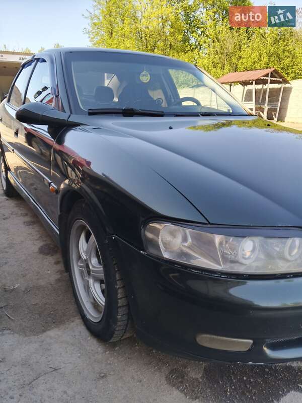 Седан Opel Vectra 1999 в Гнивани