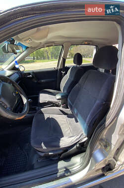 Седан Opel Vectra 2000 в 