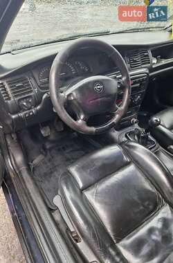 Седан Opel Vectra 1997 в 