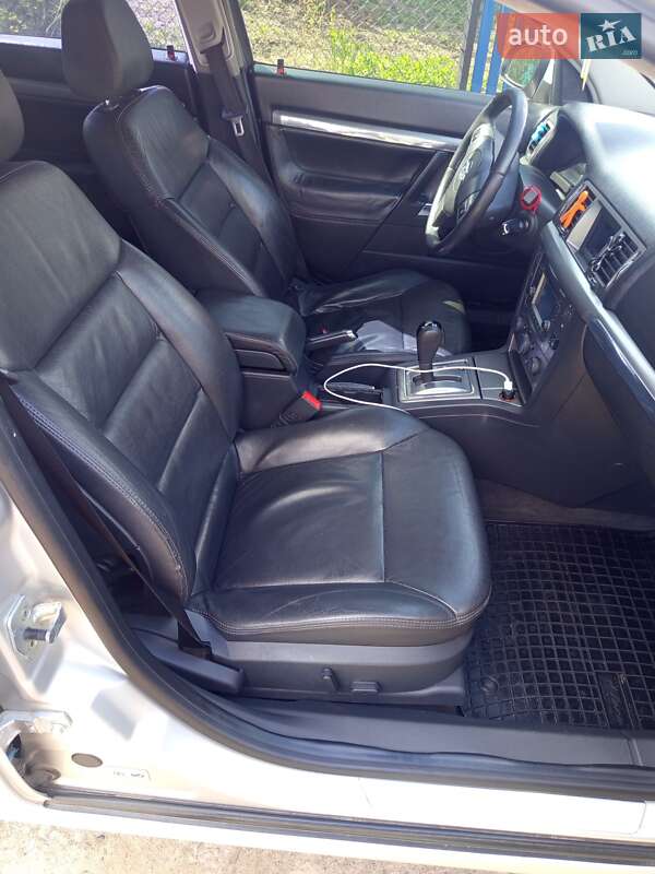 Седан Opel Vectra 2006 в Турці