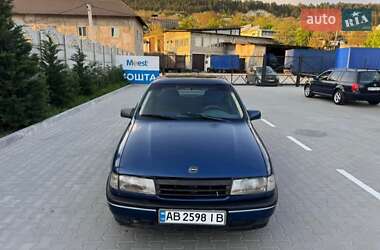 Седан Opel Vectra 1989 в Могилів-Подільському