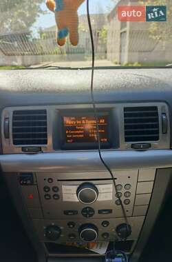 Седан Opel Vectra 2006 в 