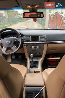 Универсал Opel Vectra 2005 в 