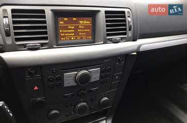 Хэтчбек Opel Vectra 2008 в 
