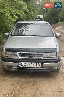 Лифтбек Opel Vectra 1993 в Львове