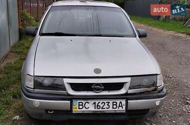 Седан Opel Vectra 1989 в Іршаві