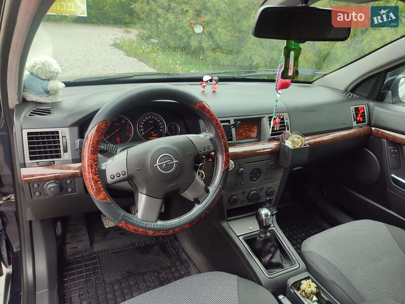 Універсал Opel Vectra 2004 в Борщеві