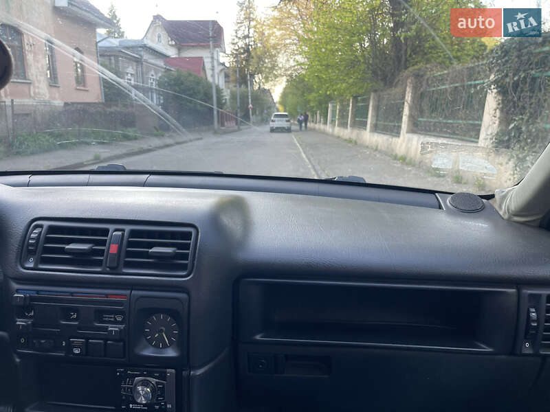Седан Opel Vectra 1989 в Чернівцях