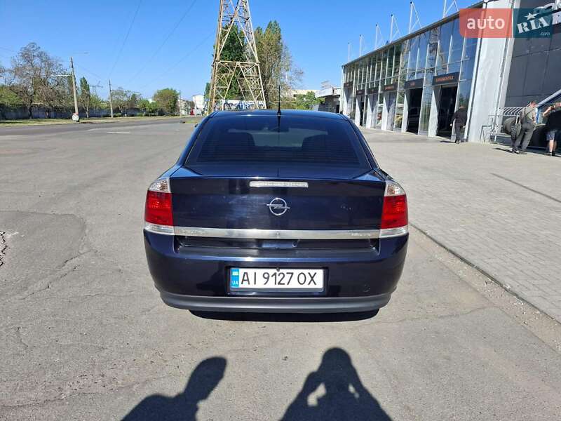 Седан Opel Vectra 2004 в Миколаєві