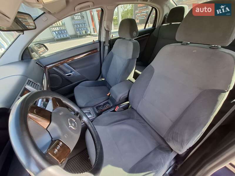 Седан Opel Vectra 2004 в Миколаєві