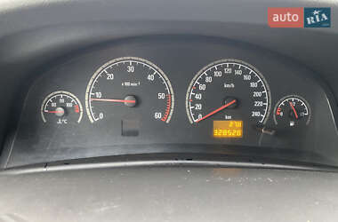 Лифтбек Opel Vectra 2004 в 