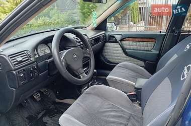 Седан Opel Vectra 1992 в 