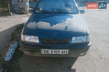 Седан Opel Vectra 1990 в Первомайске