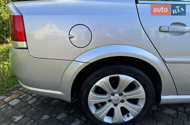 Седан Opel Vectra 2005 в 