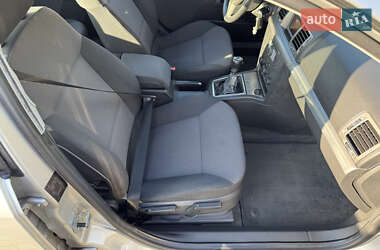 Седан Opel Vectra 2005 в 