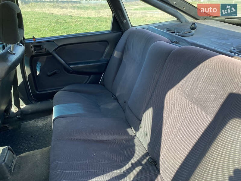 Лифтбек Opel Vectra 1992 в Коломые
