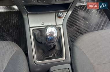 Седан Opel Vectra 2002 в 