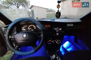 Седан Opel Vectra 1996 в 