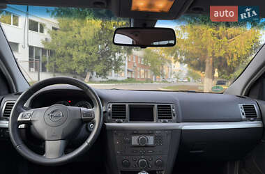 Ліфтбек Opel Vectra 2008 в 