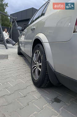 Седан Opel Vectra 2005 в 