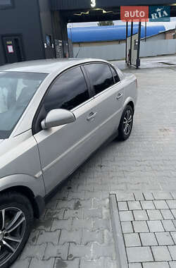 Седан Opel Vectra 2005 в 