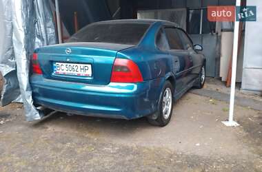 Седан Opel Vectra 2000 в Шептицькому