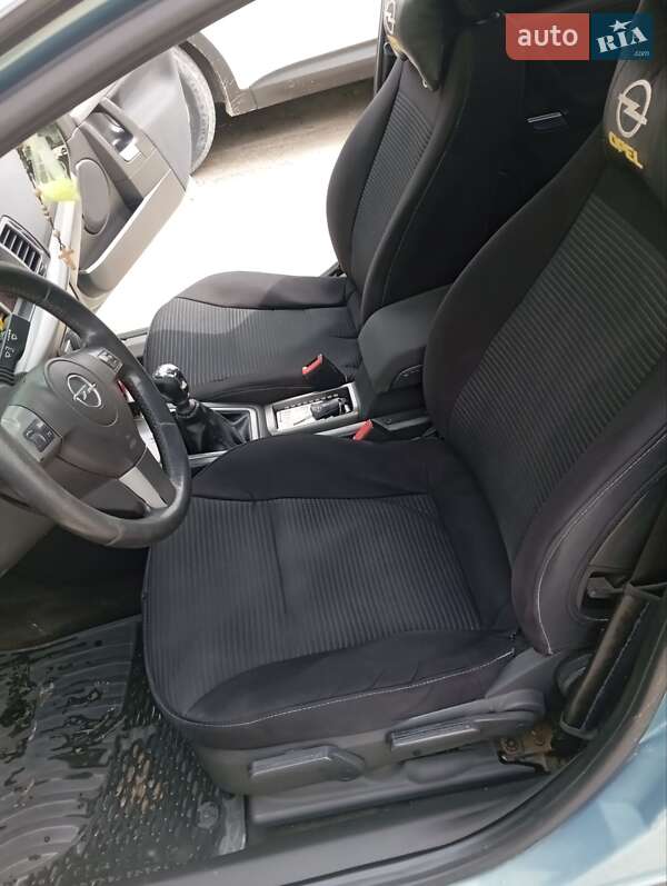 Седан Opel Vectra 2005 в Ивано-Франковске фото 4 Седан Opel Vectra 2005 в Ивано-Франковске