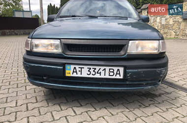 Седан Opel Vectra 1995 в Надвірній