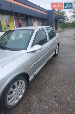 Седан Opel Vectra 2000 в 
