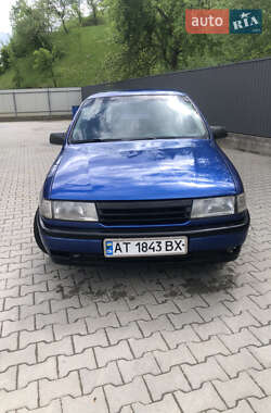 Седан Opel Vectra 1989 в Косове