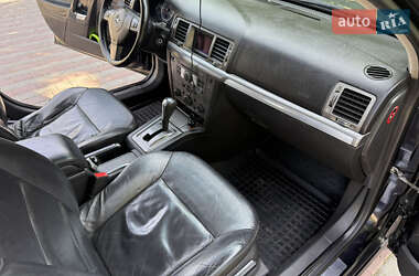 Седан Opel Vectra 2005 в 
