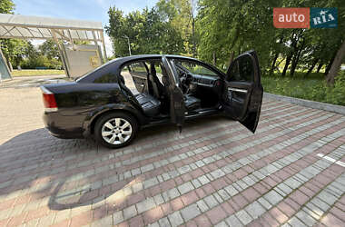 Седан Opel Vectra 2005 в 