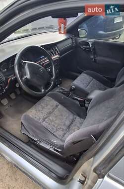 Седан Opel Vectra 1998 в 