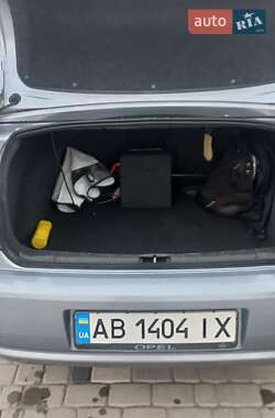 Седан Opel Vectra 2006 в 