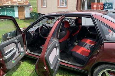 Седан Opel Vectra 1989 в Золочеве