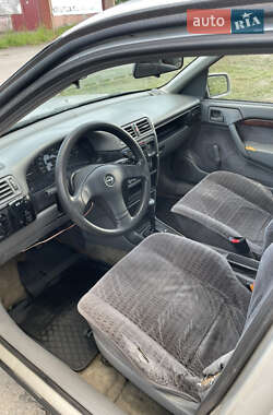 Ліфтбек Opel Vectra 1993 в 