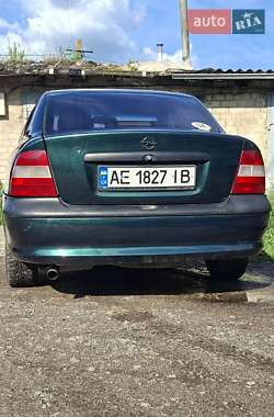 Седан Opel Vectra 1997 в 