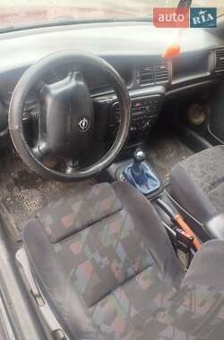 Седан Opel Vectra 1996 в 