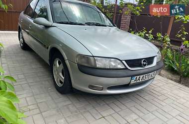 Седан Opel Vectra 1996 в Киеве