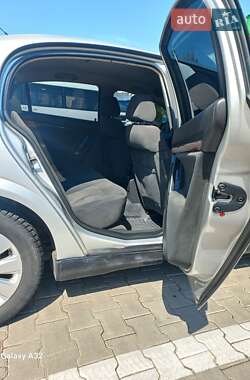 Седан Opel Vectra 2002 в 