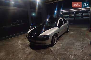 Седан Opel Vectra 1996 в Кицмани