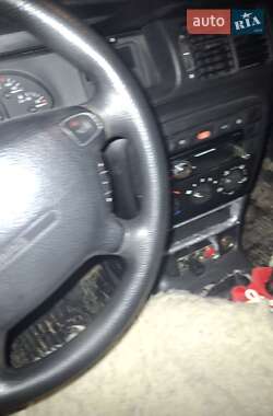 Седан Opel Vectra 1998 в 