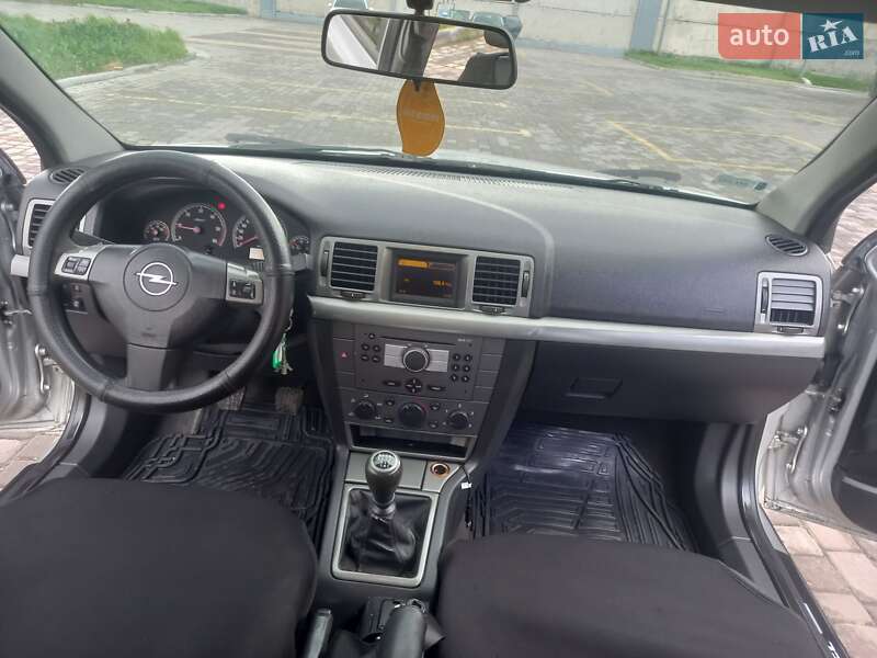 Универсал Opel Vectra 2007 в Теофиполе