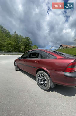 Лифтбек Opel Vectra 1997 в 