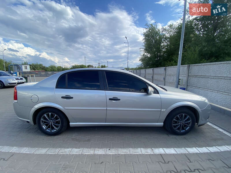 Седан Opel Vectra 2005 в Кривом Роге