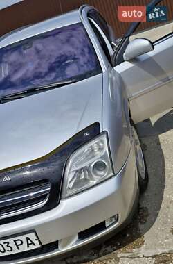 Универсал Opel Vectra 2004 в 