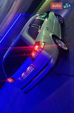 Универсал Opel Vectra 2004 в 