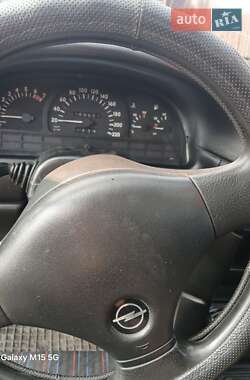 Седан Opel Vectra 1990 в 