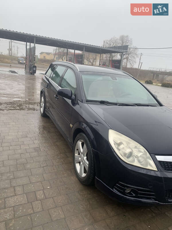 Универсал Opel Vectra 2005 в Мостиске